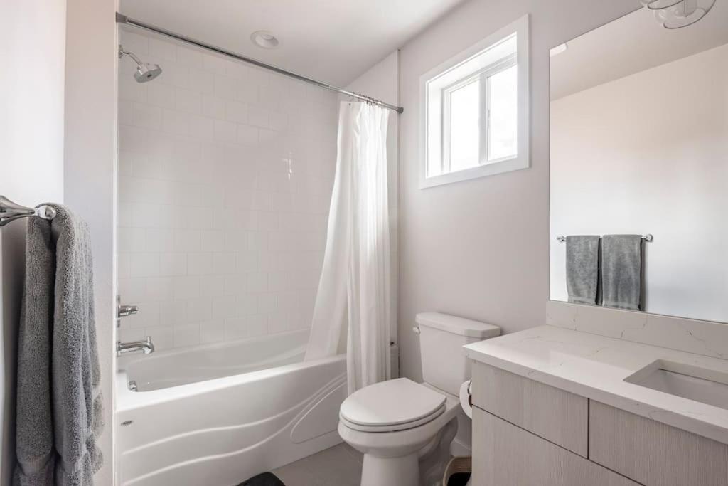 Comfy Family Home, Walkable Neighborhood + Patio! Portland Bagian luar foto