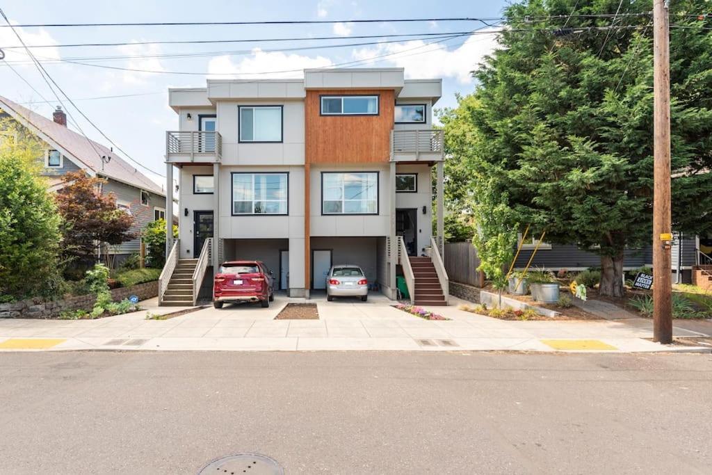 Comfy Family Home, Walkable Neighborhood + Patio! Portland Bagian luar foto