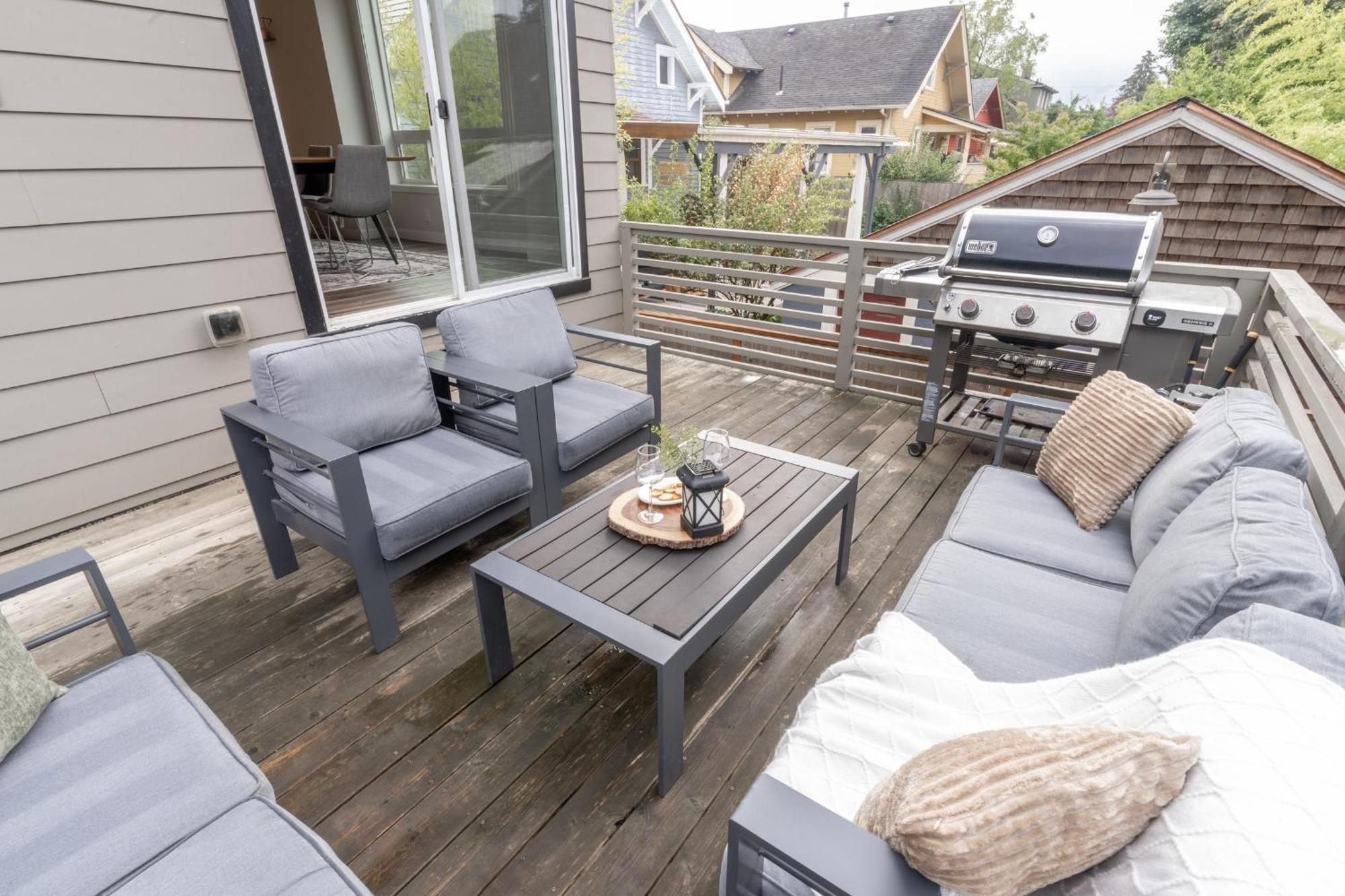 Comfy Family Home, Walkable Neighborhood + Patio! Portland Bagian luar foto