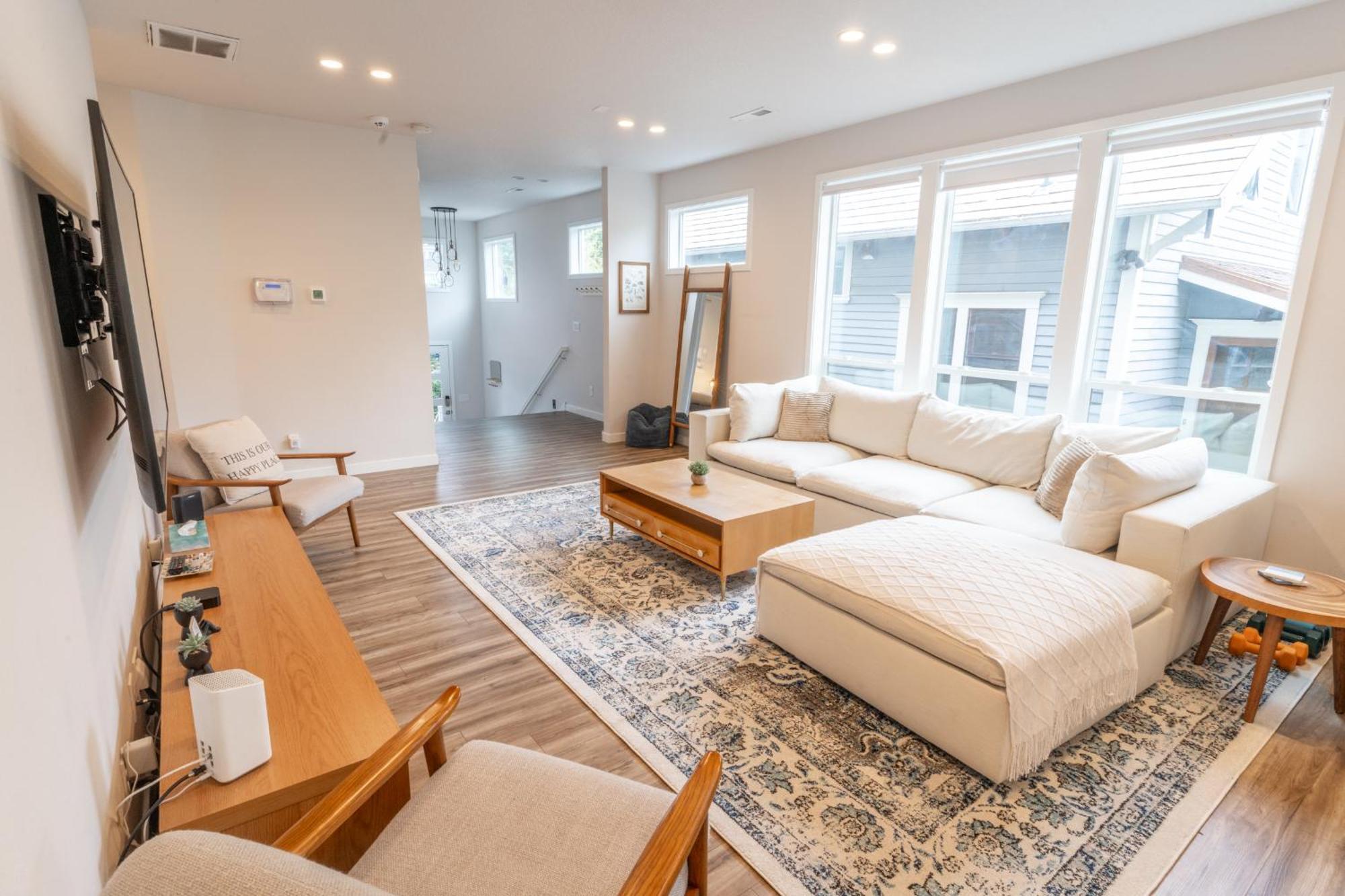Comfy Family Home, Walkable Neighborhood + Patio! Portland Bagian luar foto