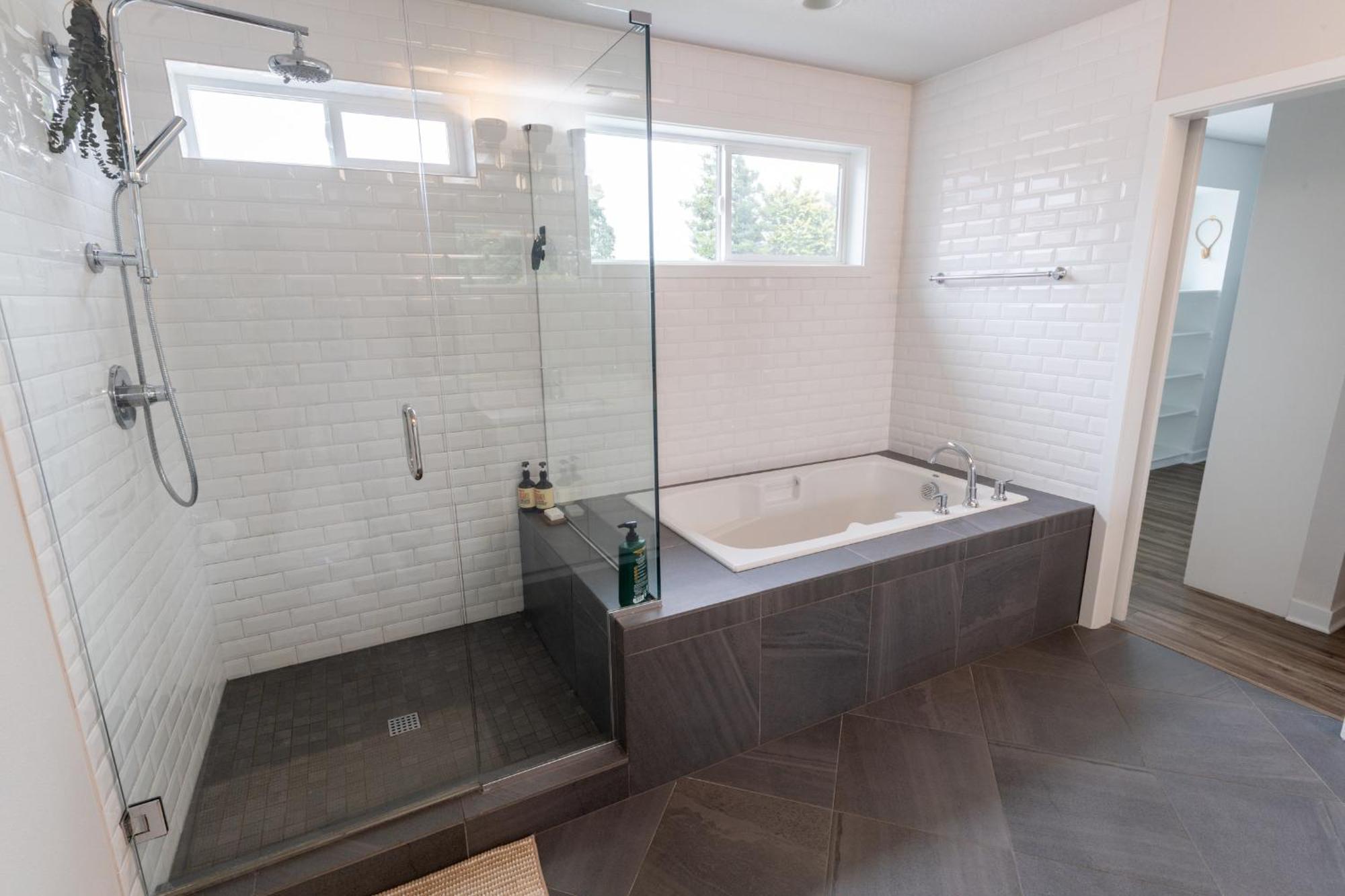Comfy Family Home, Walkable Neighborhood + Patio! Portland Bagian luar foto