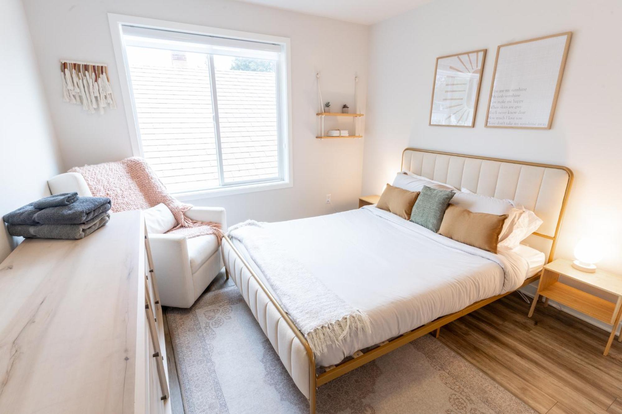 Comfy Family Home, Walkable Neighborhood + Patio! Portland Bagian luar foto