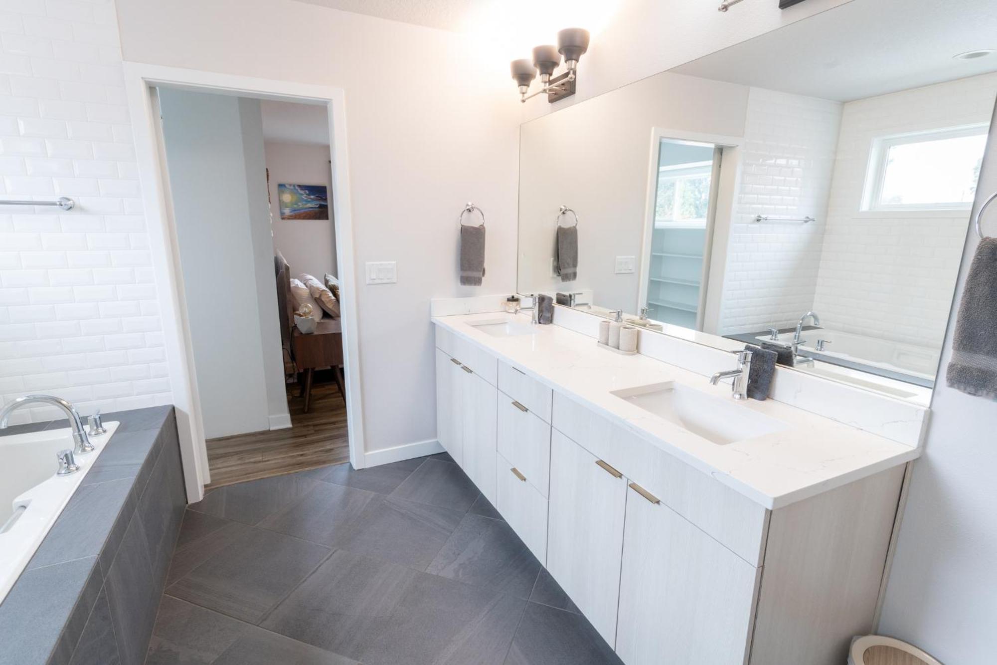 Comfy Family Home, Walkable Neighborhood + Patio! Portland Bagian luar foto